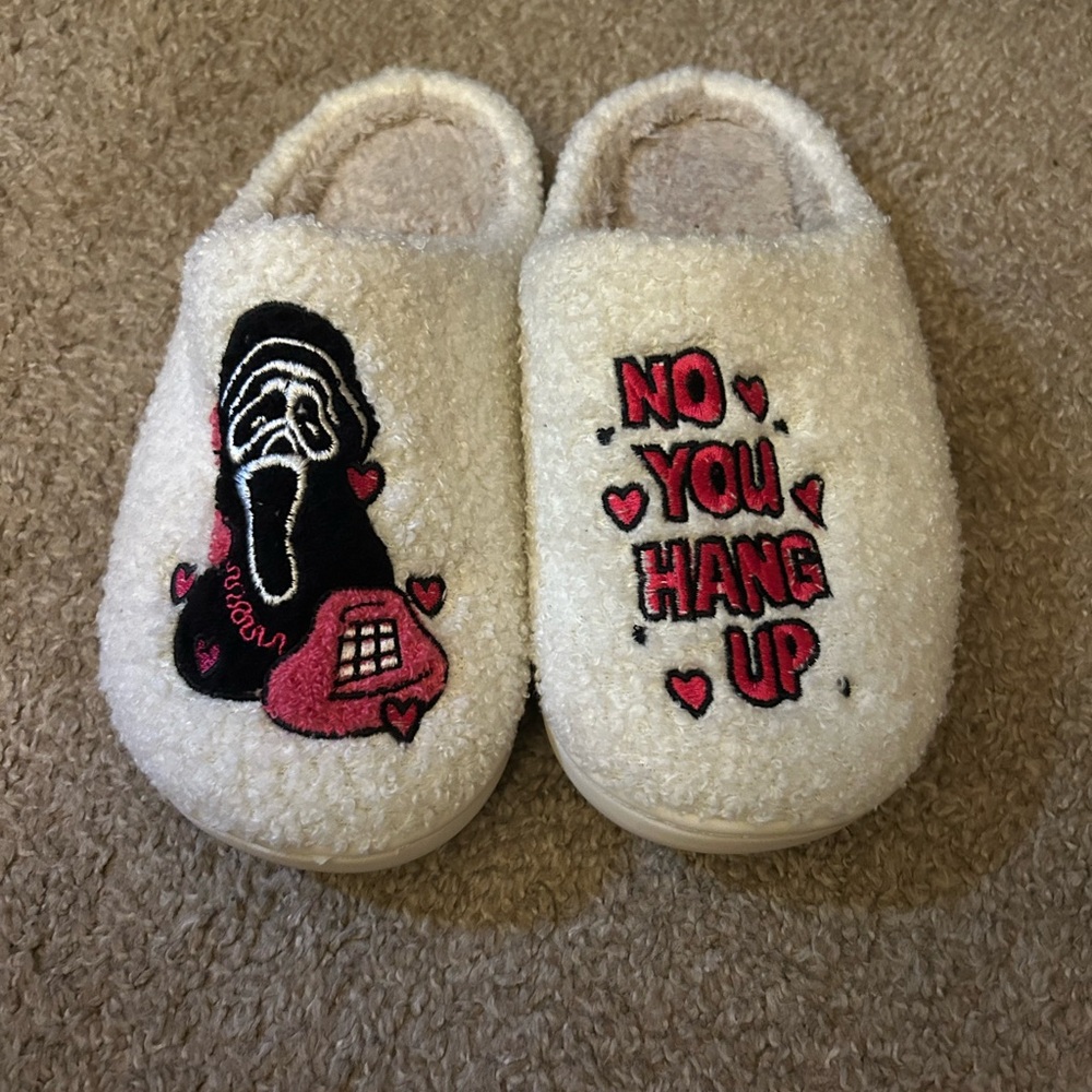 Ghostface/scream halloween slippers